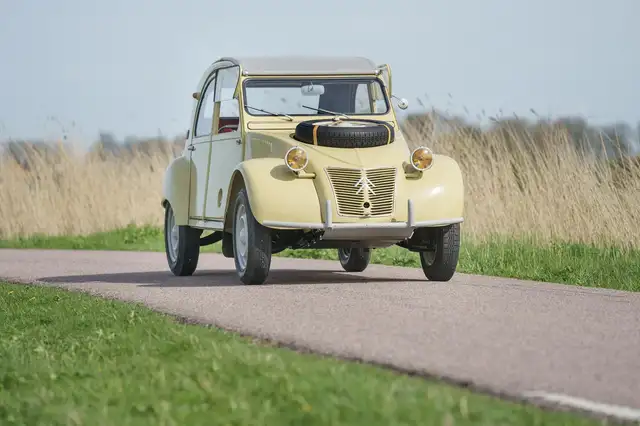 Citroen 2CV 4x4 Sahara