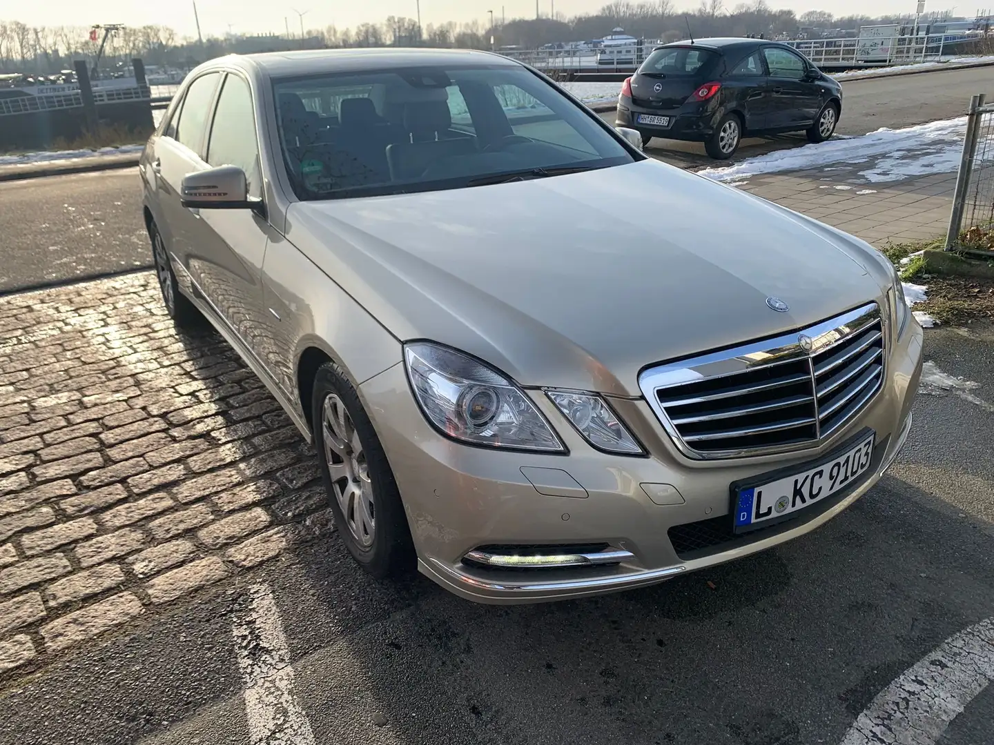 Mercedes-Benz E 200 BlueEFFICIENCY 7G-TRONIC Avantgarde*Tūv New Or - 1