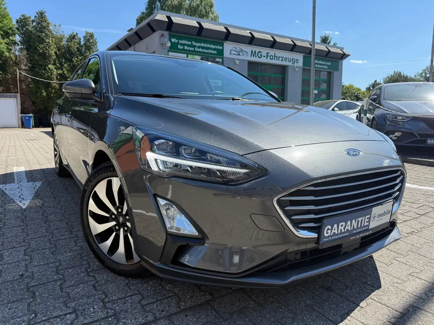 Ford Focus Lim. Cool & Connect 1-HD KAMERA LED NAVI Gris - 1