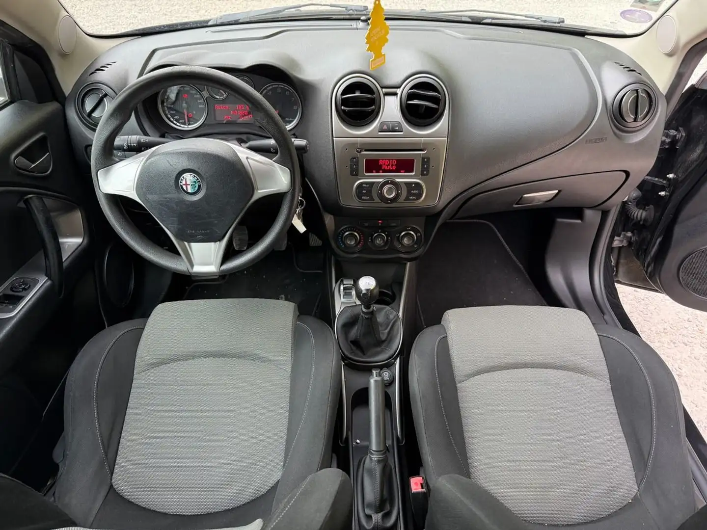 Alfa Romeo MiTo 1.4 MPi 105cv Distinctive 3e main Crit'air 1 Noir - 2