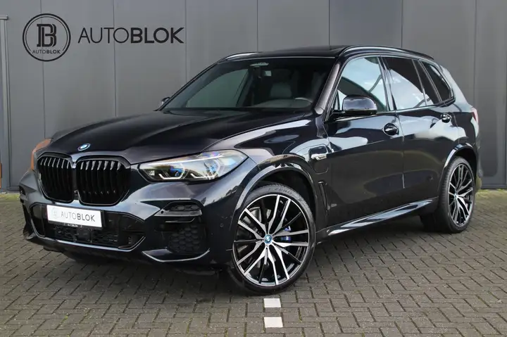 BMW X5 XDrive45e High Executive | M | Apple carplay | Pan
