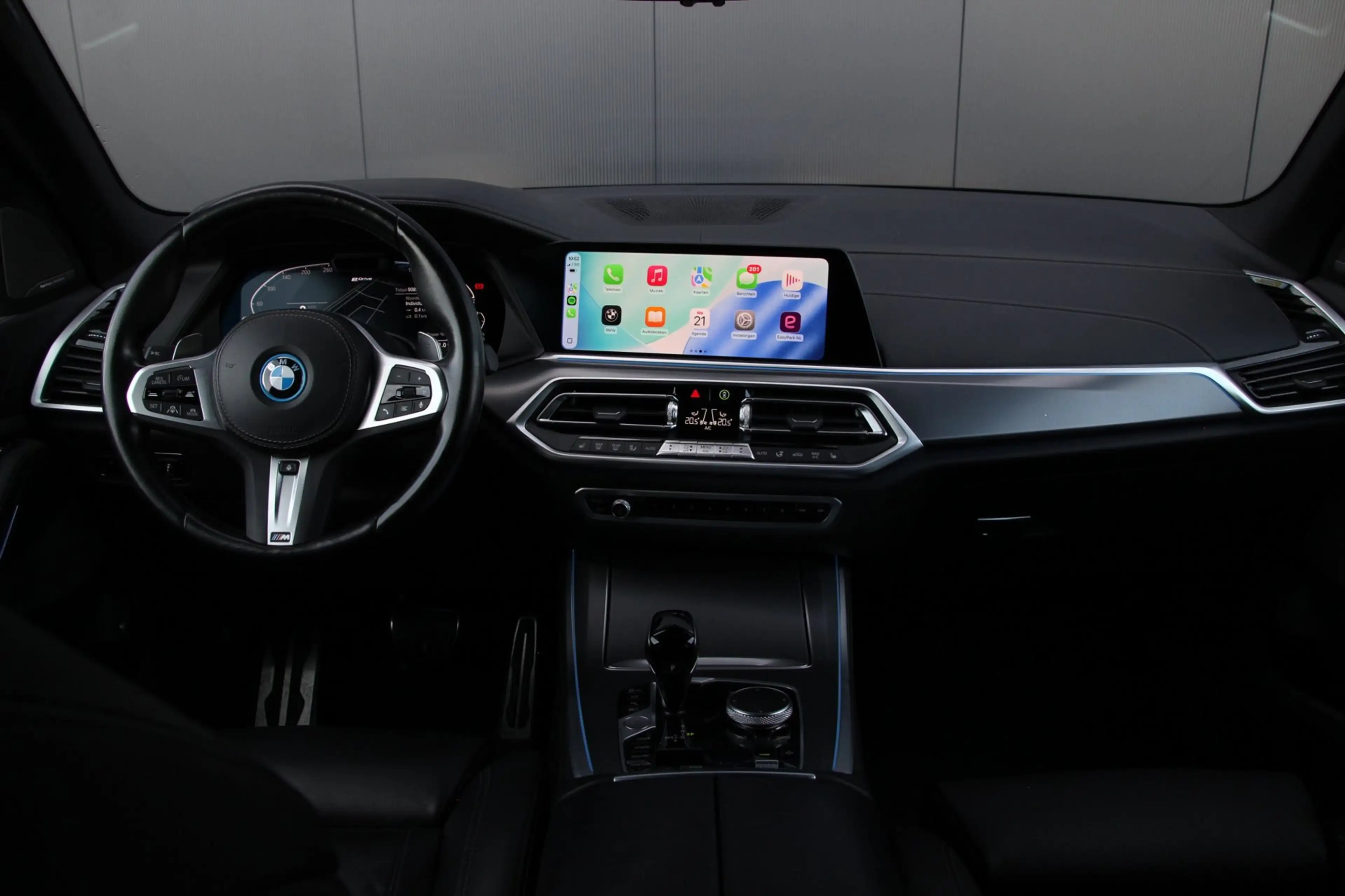 BMW X5 XDrive45e High Executive | M | Apple carplay | Pan — photo 36