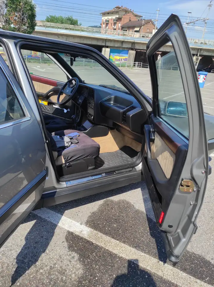 Lancia Thema 2.0 ie 16v cat., foto 11