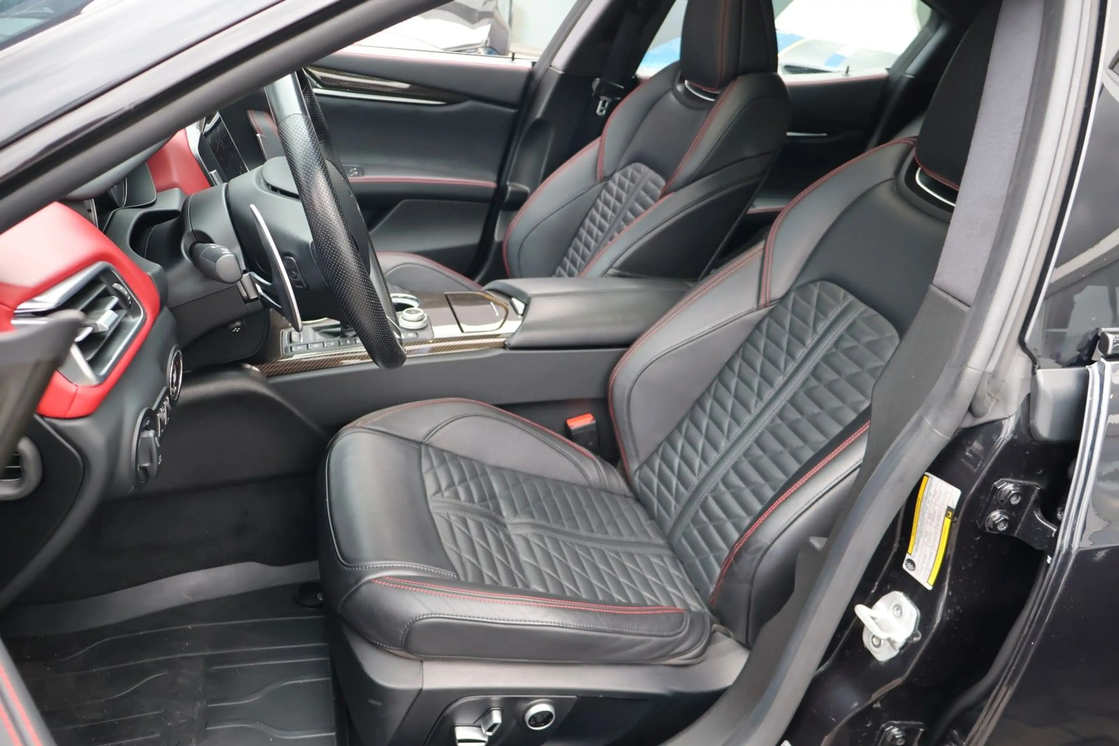 Maserati Ghibli 3.0 V6 MODENA S Q4 4WD/360°KAMERA/CARPLAY — photo 11