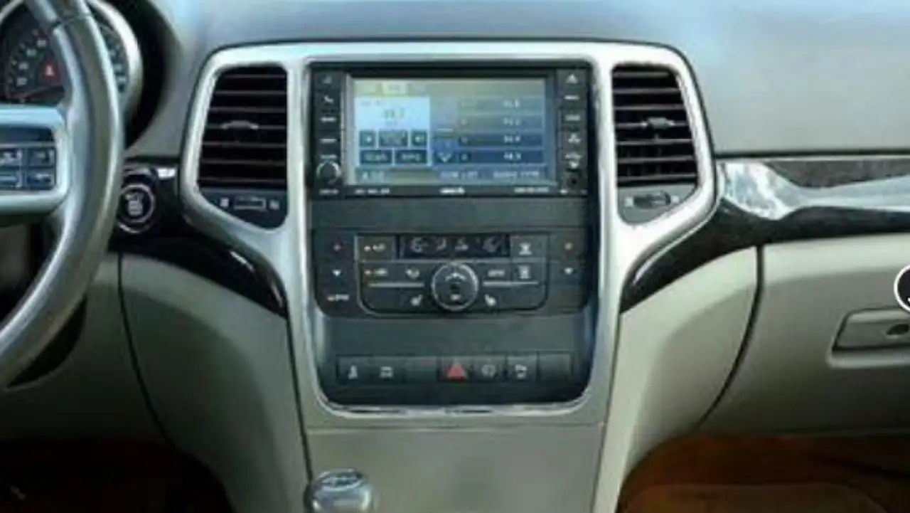 Jeep Grand Cherokee снимка Jeep Grand Cherokee