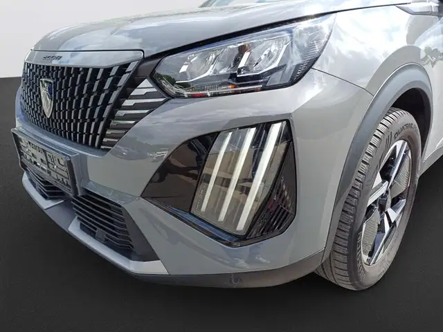 Peugeot 2008 view 9