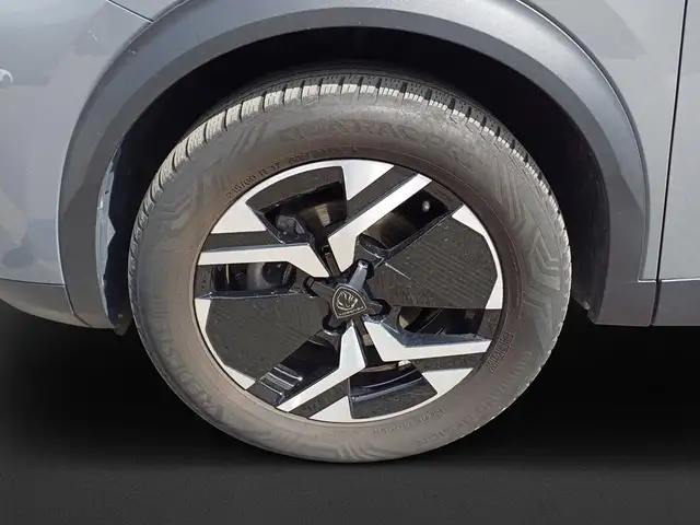 Peugeot 2008 view 8