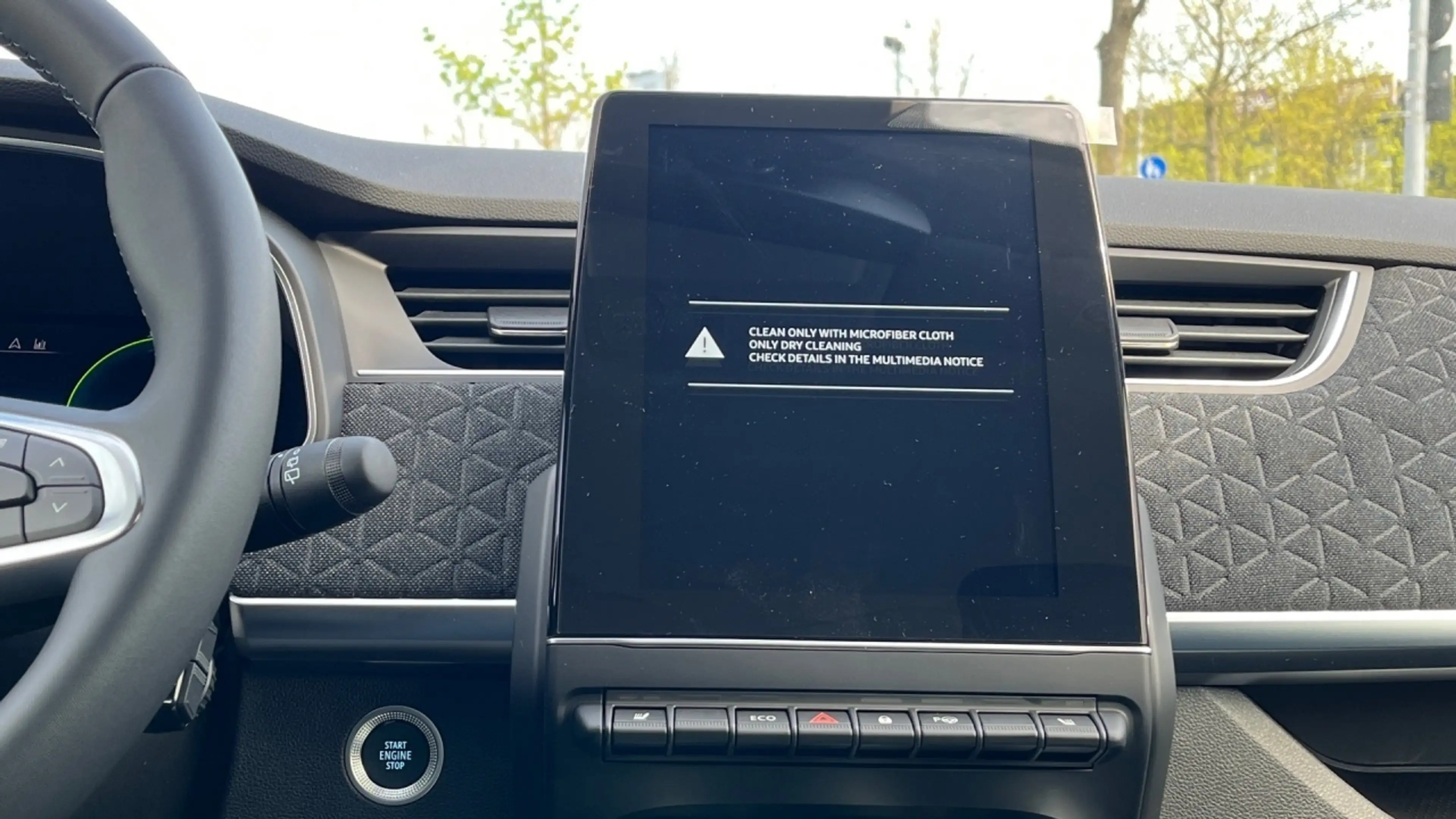 Renault ZOE R135 Iconic R135/EV 50 — photo 10