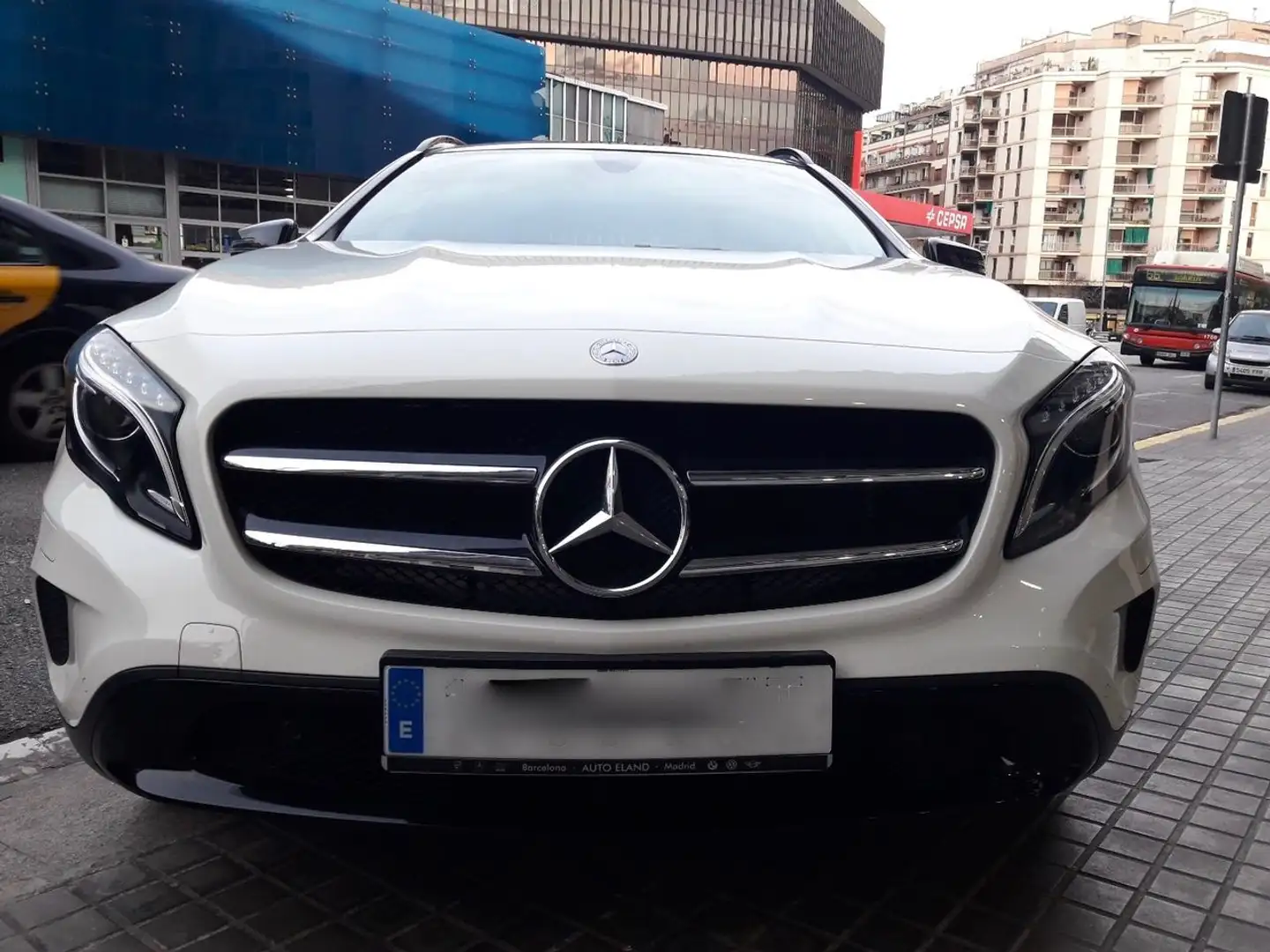 Mercedes-Benz GLA 250 Urban 7G-DCT Blanco - 2