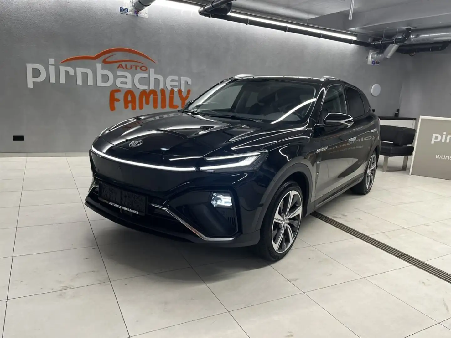 MG Marvel R Performance 4WD Leder Schwarz Schwarz - 1