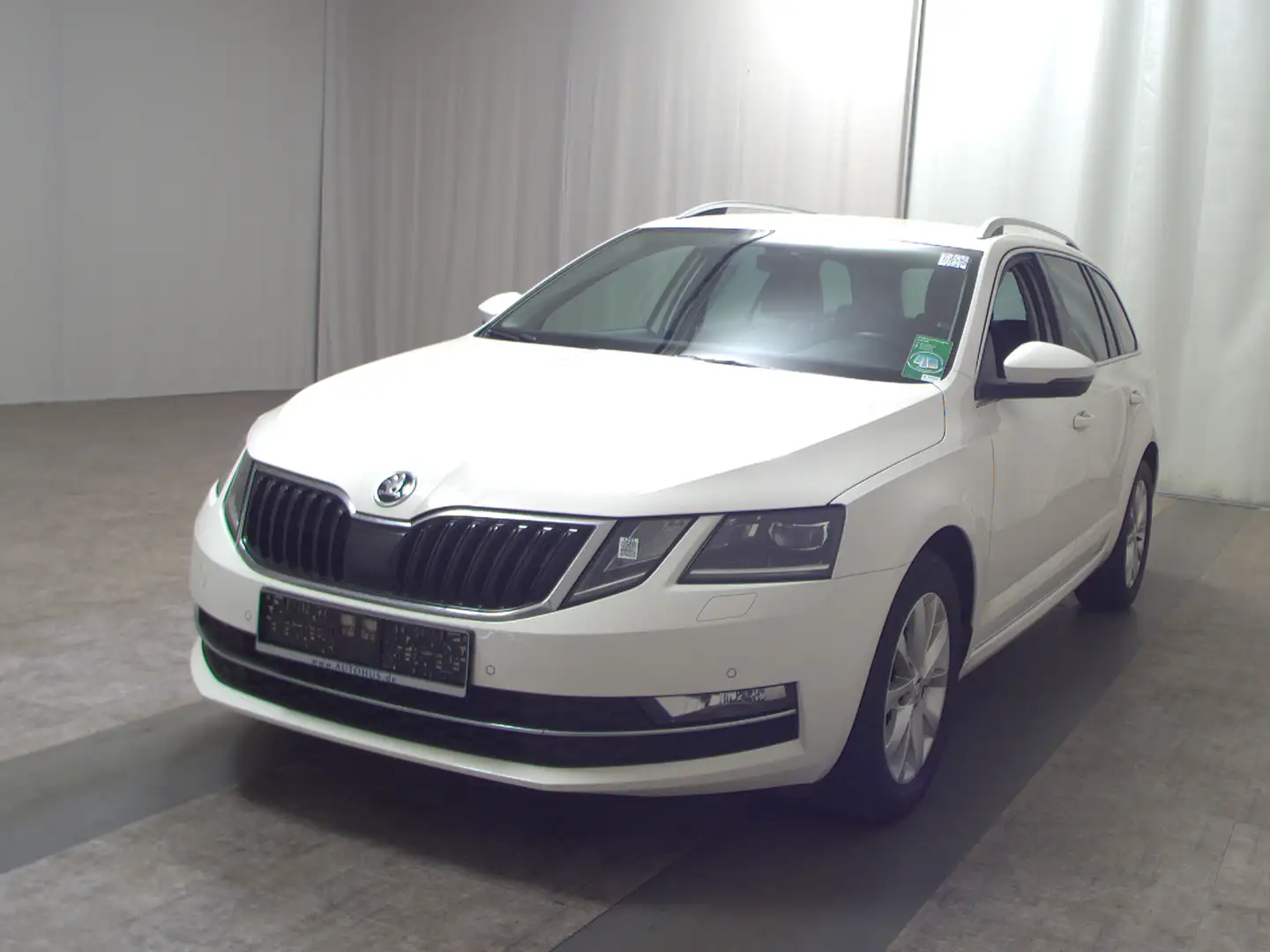 Skoda Octavia Combi 1.5 TSI ACT Style AHK Navi ACC LM Weiß - 2