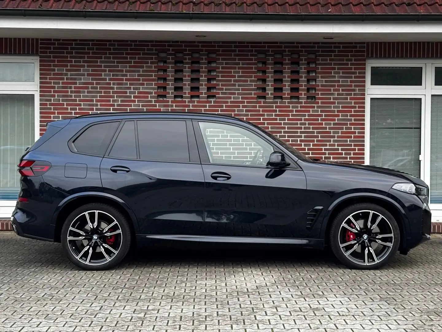 BMW X5 40 i xDrive*M SPORTPAKET PRO*PANORAMA*MASSAGE Schwarz - 2