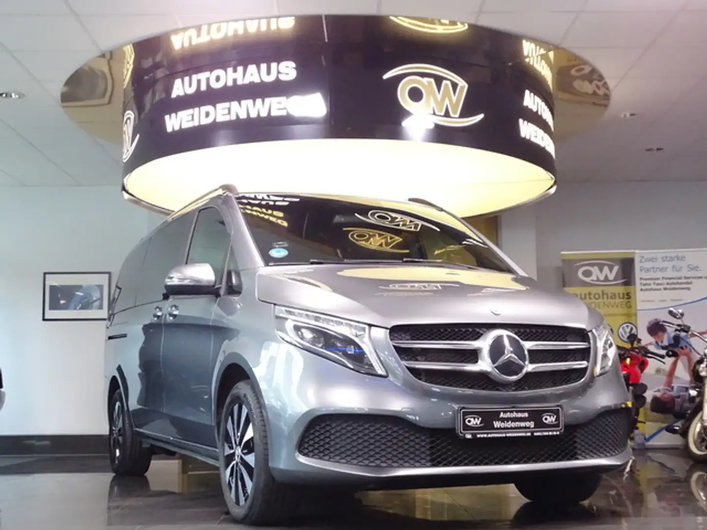 Mercedes-Benz V 250 d 4M Lang Sport Navi LED Cam AHK 41172 KM Gris - 2