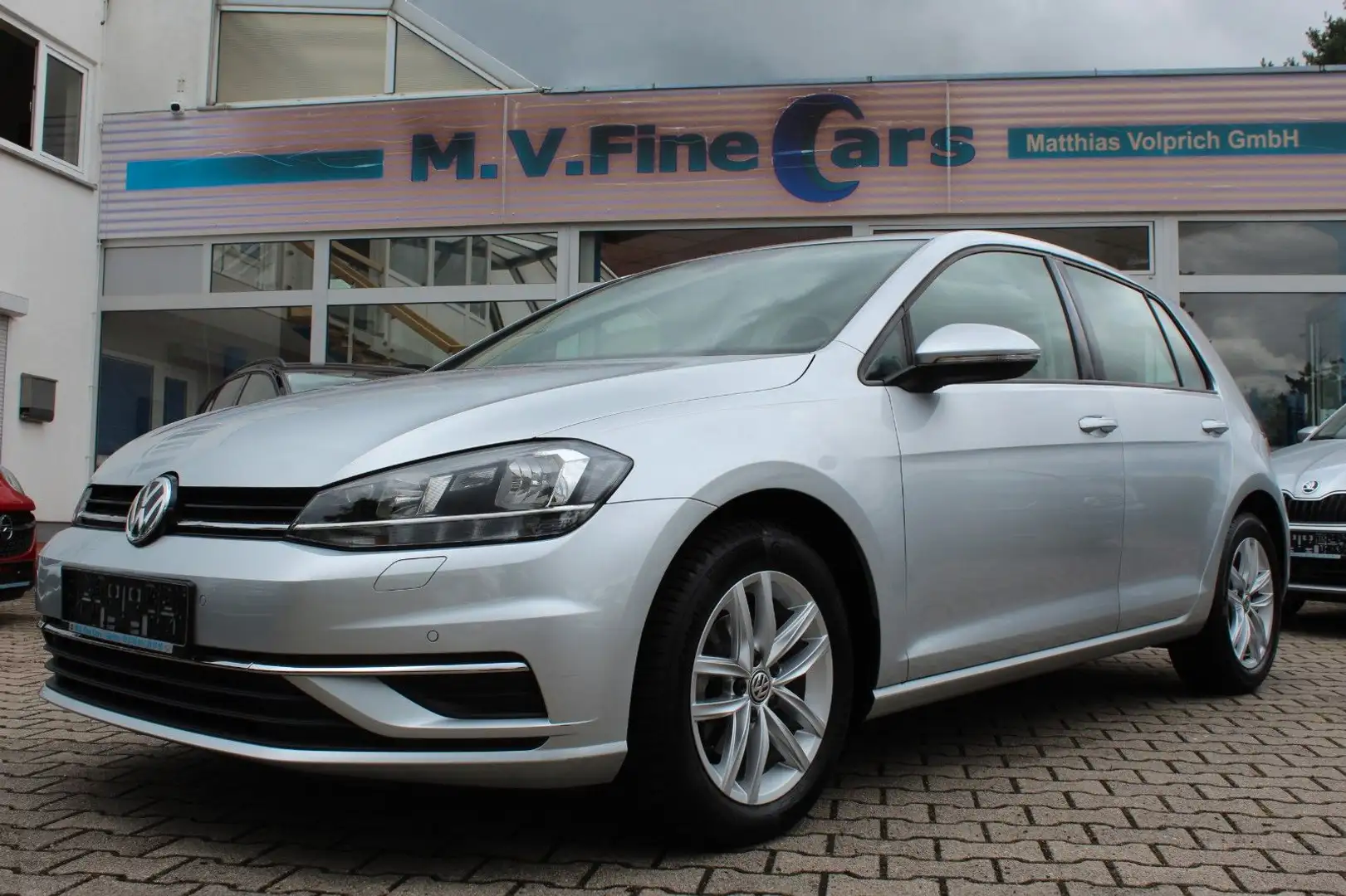 Volkswagen Golf VII Lim. Comfortline *ERST 17Tkm* Silber - 1