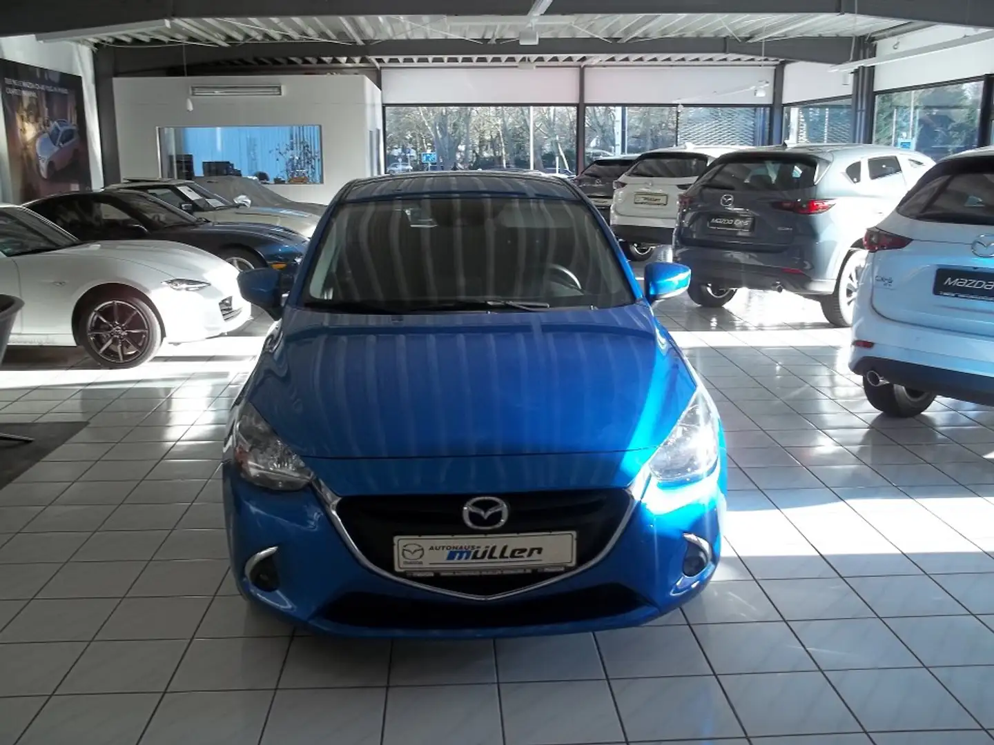 Mazda 2 2018 SKYACTIV-G 90 66 kW (90 PS) Sondermodell Kizo Blau - 2