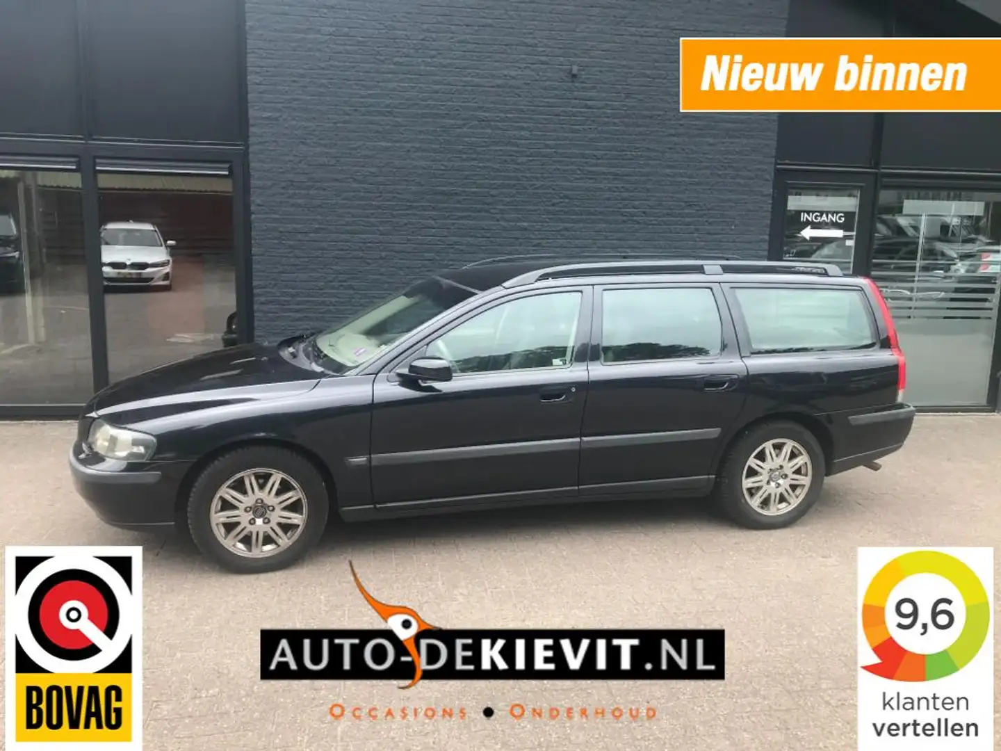 Volvo V70 2.4 140pk ** trekhaak/inruilkoopje** Zwart - 1
