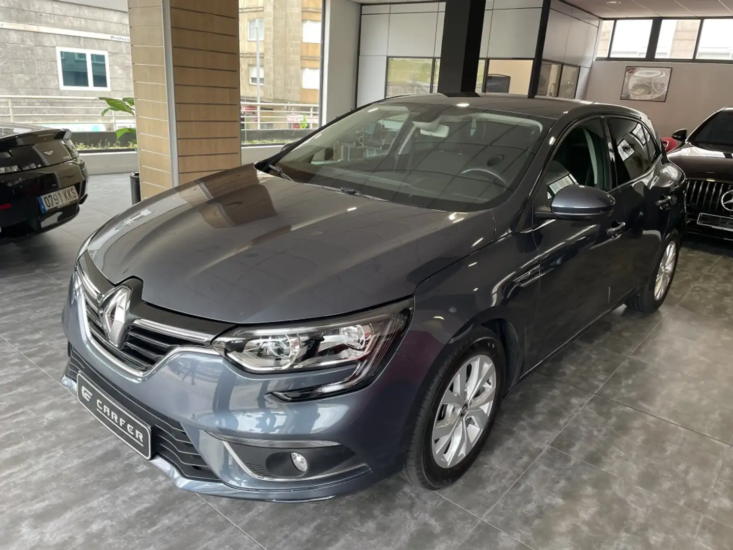 Renault Megane 1.3 TCe GPF Limited 85kW Blau - 1