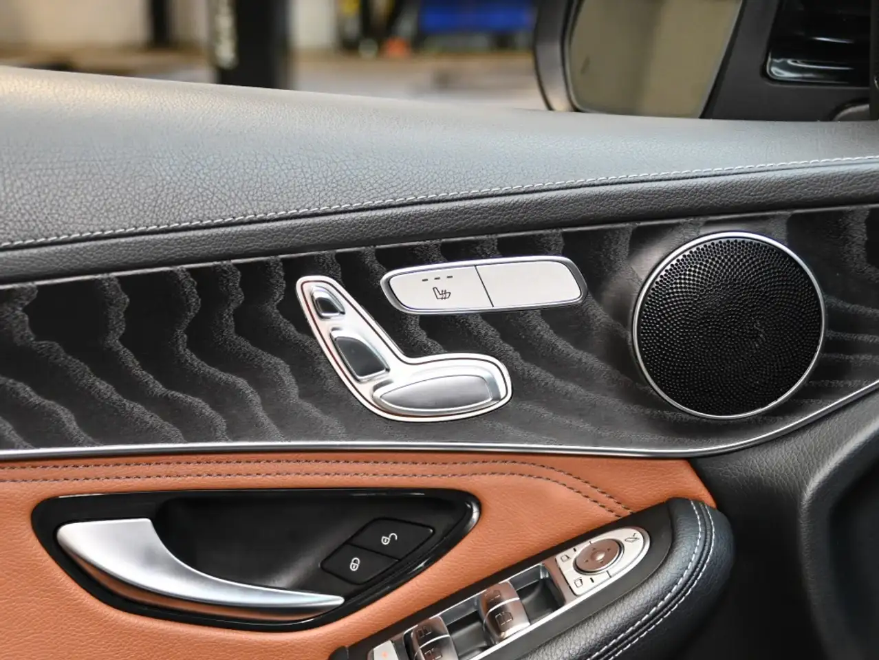 Mercedes-Benz GLC снимка Mercedes-Benz GLC