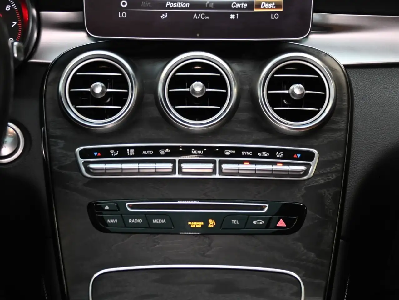 Mercedes-Benz GLC снимка Mercedes-Benz GLC