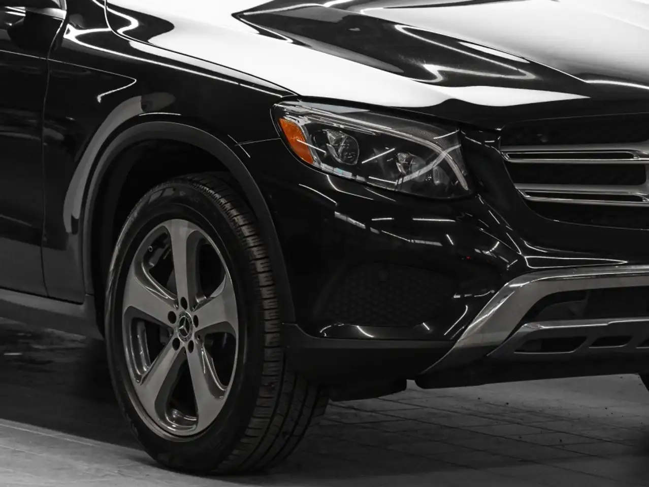 Mercedes-Benz GLC снимка Mercedes-Benz GLC
