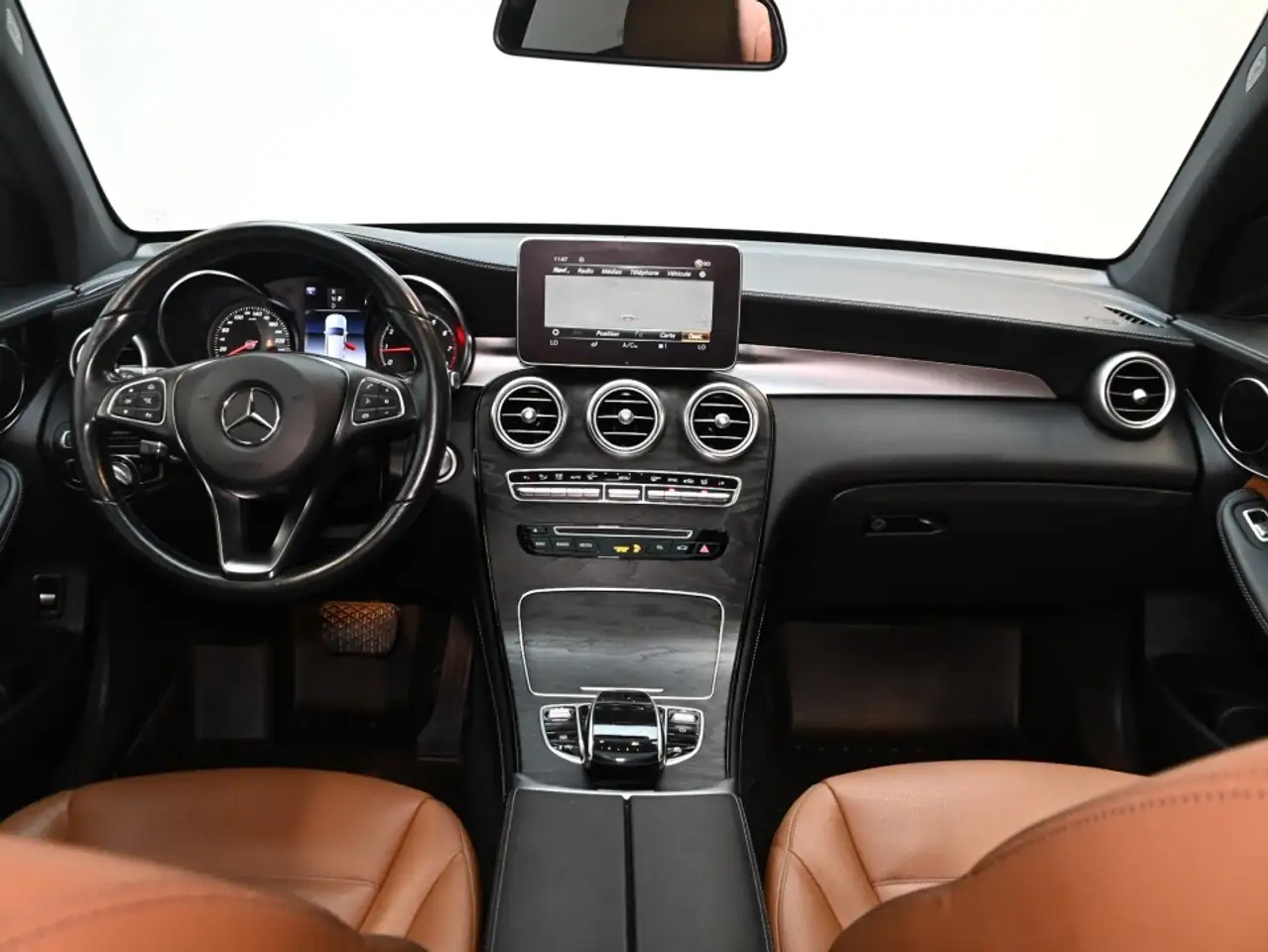Mercedes-Benz GLC снимка Mercedes-Benz GLC