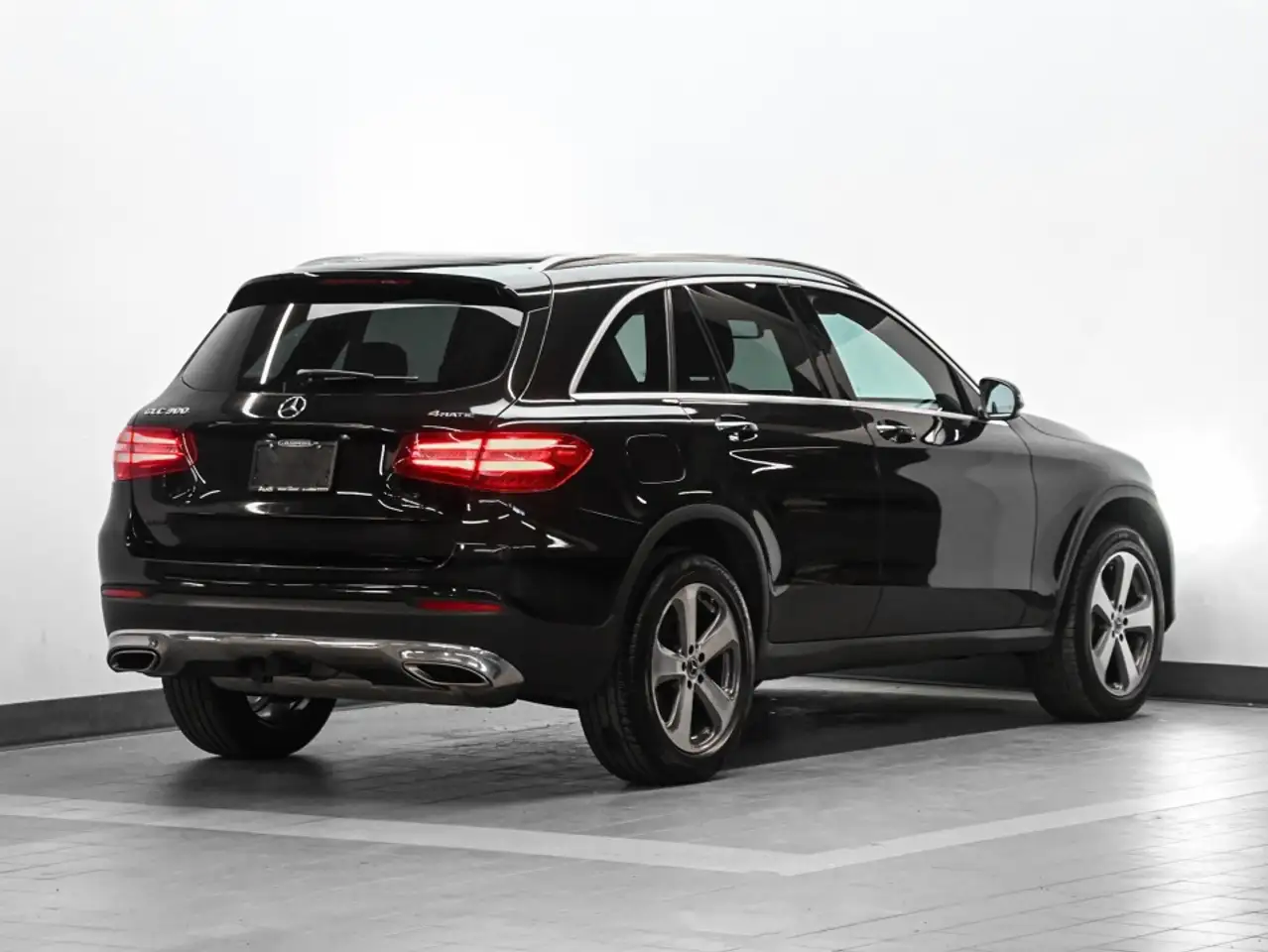 Mercedes-Benz GLC снимка Mercedes-Benz GLC