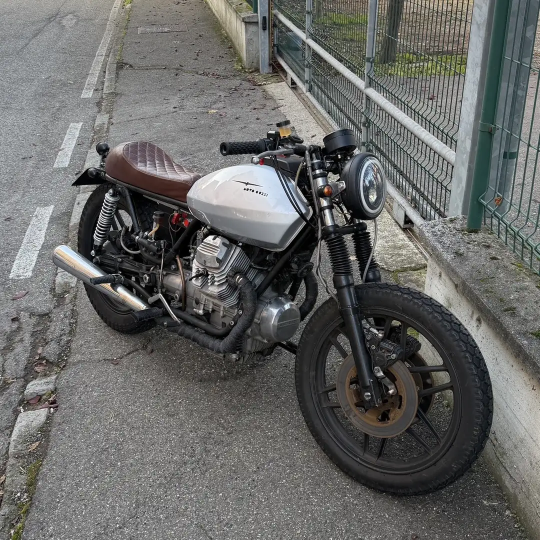 Moto Guzzi V 35 Cafe racer / Custom Argento - 1