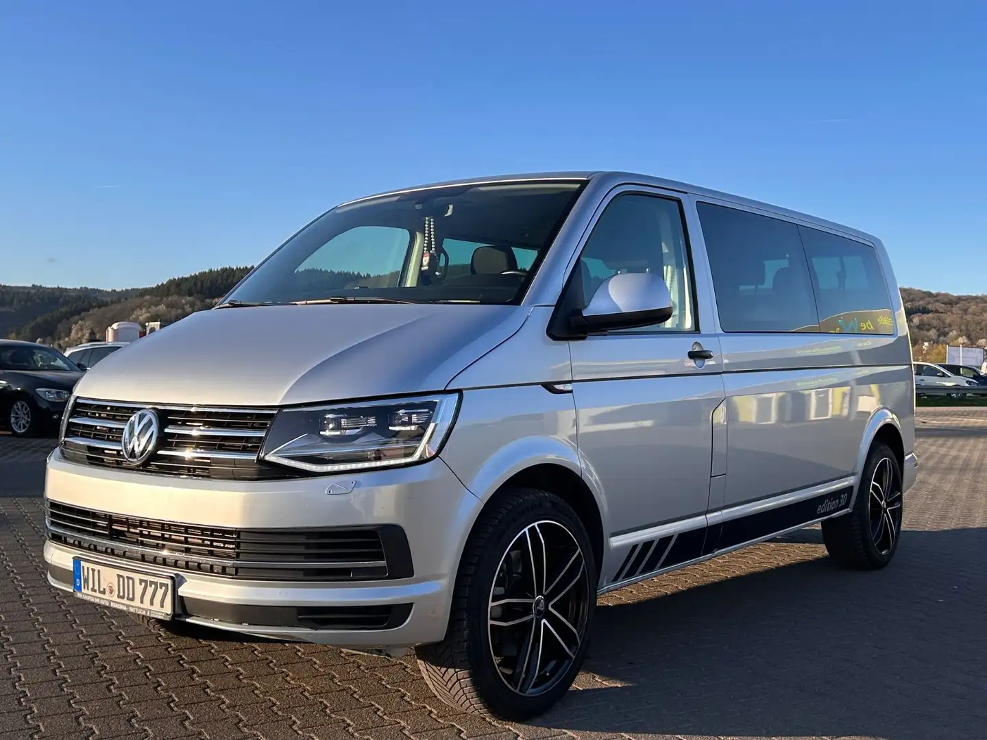 Volkswagen T6 Caravelle T6 Lang Dsg Xenon Standh Neueteile 20.000 euro Gri - 1