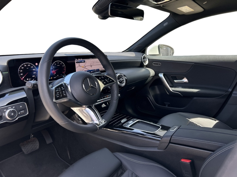 Mercedes-Benz A 200 Kompaktlimousine Progressive Panorama Mult — photo 9