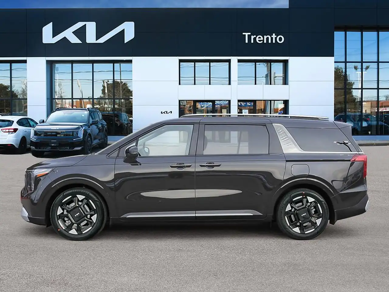 Kia Carnival снимка Kia Carnival