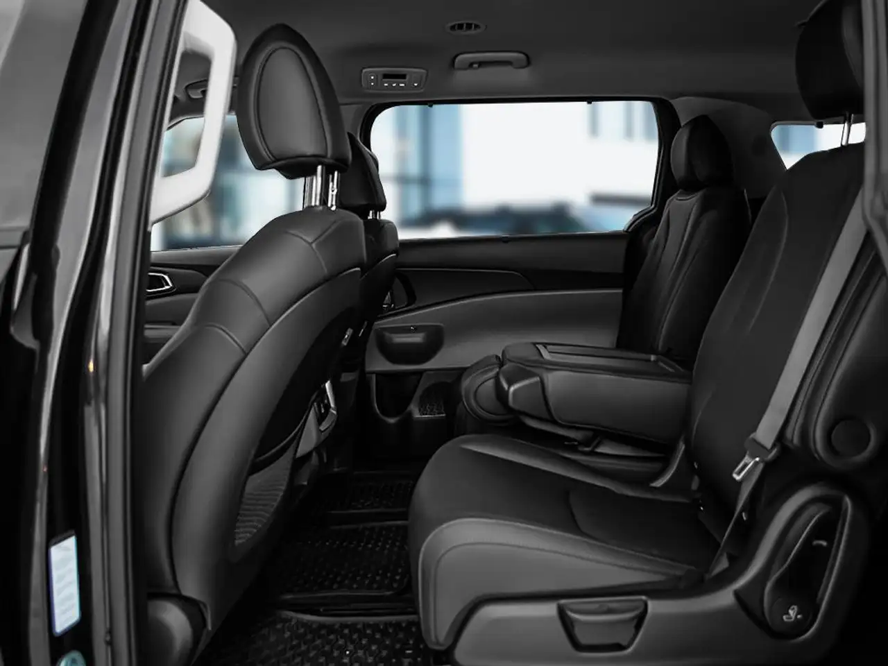 Kia Carnival снимка Kia Carnival
