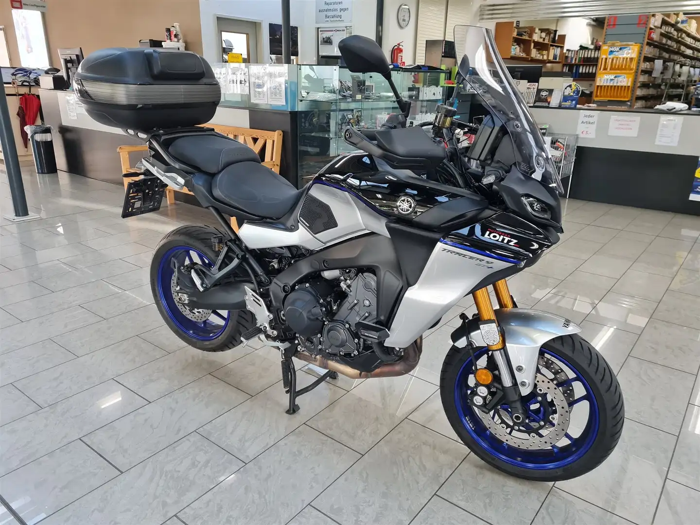 Yamaha Tracer 9 GT Grau - 1