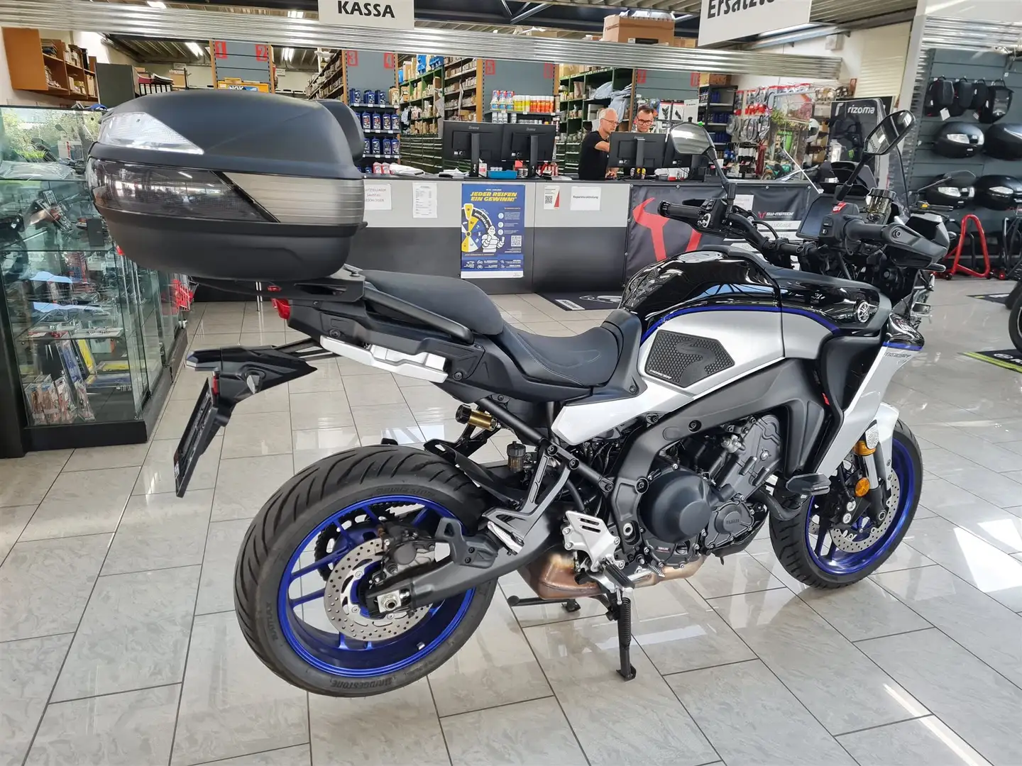 Yamaha Tracer 9 GT Grau - 2