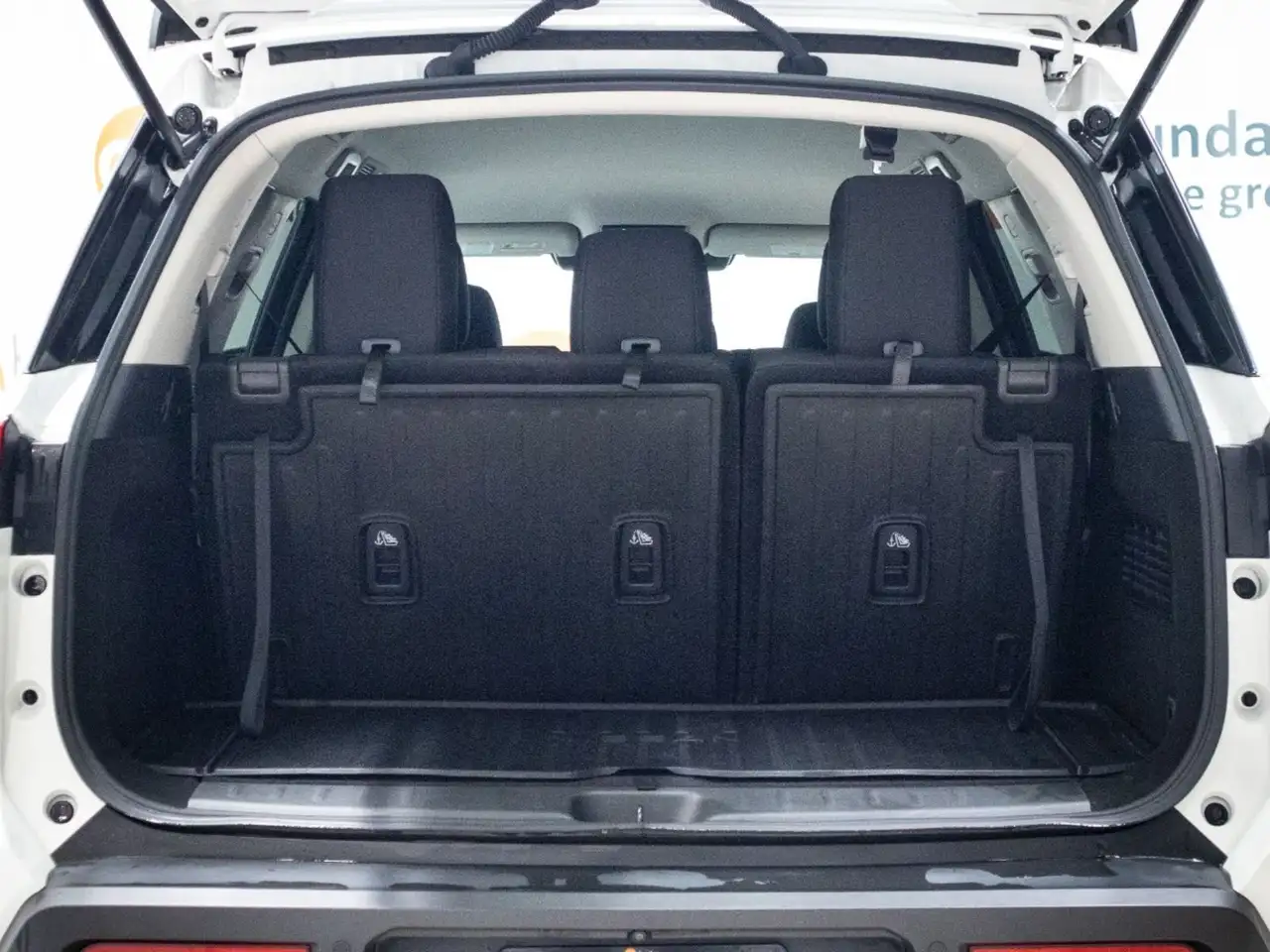 Nissan Pathfinder снимка Nissan Pathfinder