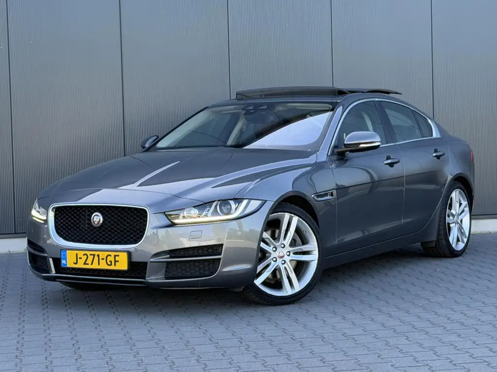 Jaguar XE
