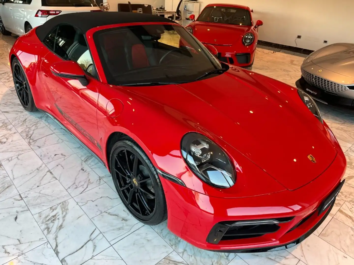Porsche 992 Carrera Cabriolet 385cv PDK Rosso - 1