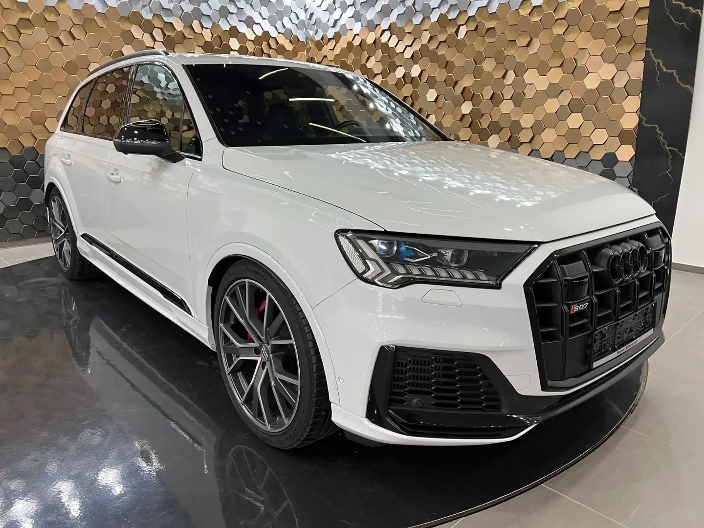 Audi SQ7 *Pano*7-Sitzer*Carbon*Luft*Sport Sitze* Weiß - 1