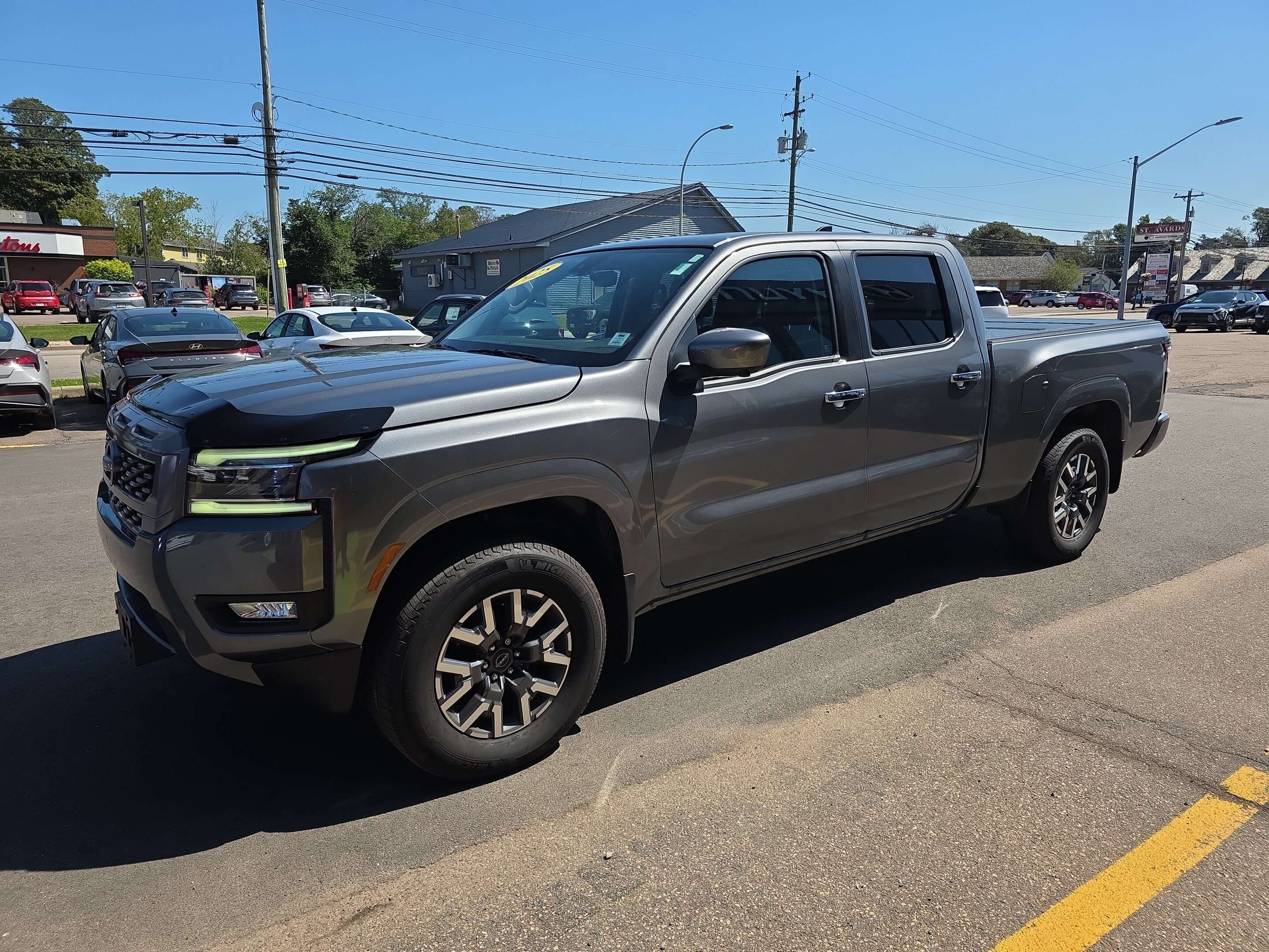2025 Nissan Frontier SL — снимка 1