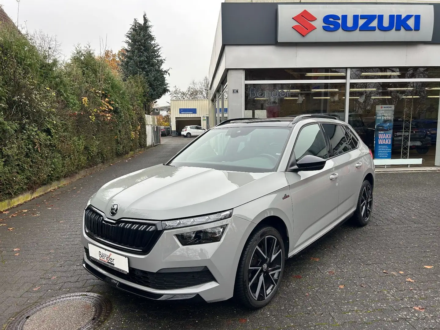 Skoda Kamiq Monte Carlo DSG PANO LED ACC VIRTUELL NAVI Grau - 1