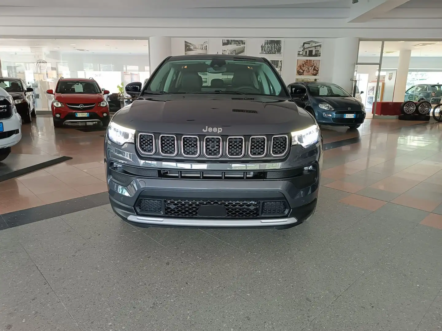 Jeep Compass 1.5 Turbo T4 130CV MHEV 2WD Alti Grigio - 2