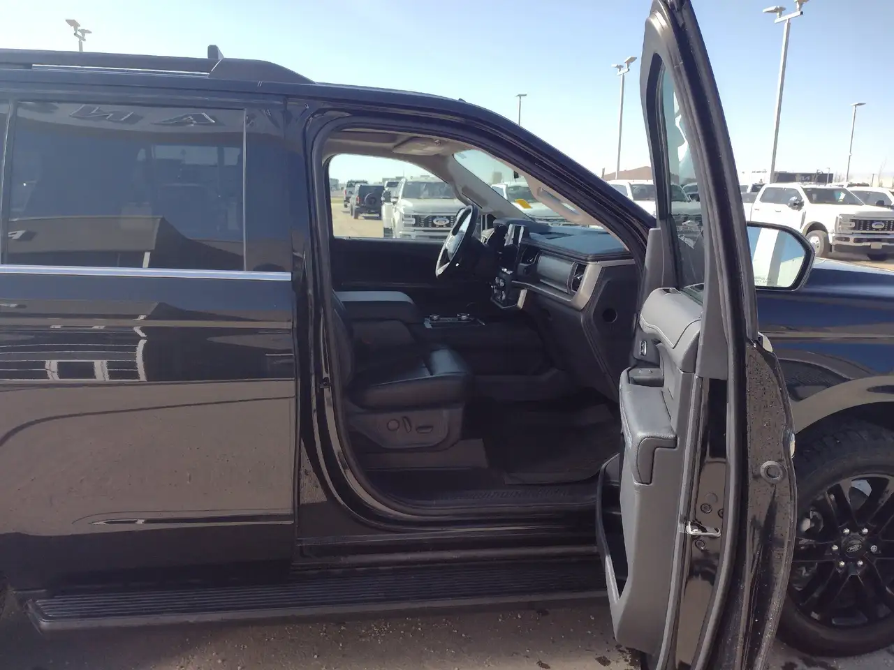 Ford Expedition снимка Ford Expedition