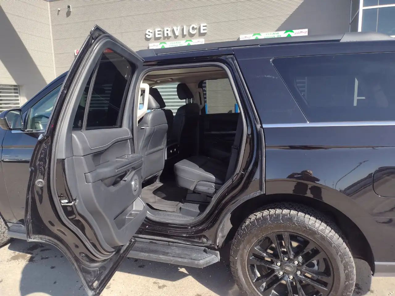 Ford Expedition снимка Ford Expedition
