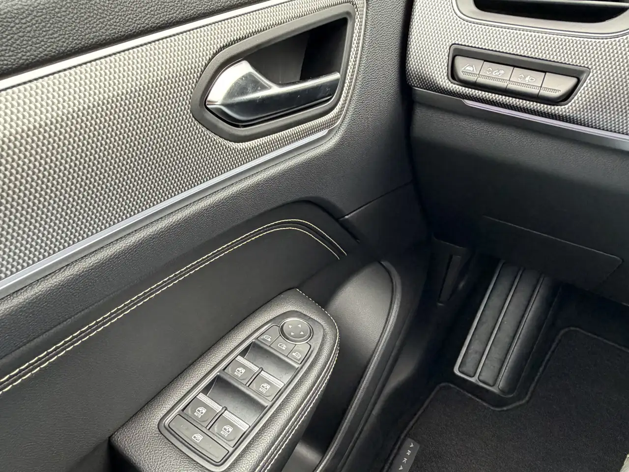 Renault Arkana Nieuw 1.6 E-Tech full hybrid 145 techno Automaat C, миниатюра 17