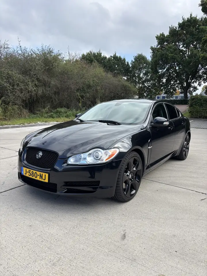 Jaguar XF