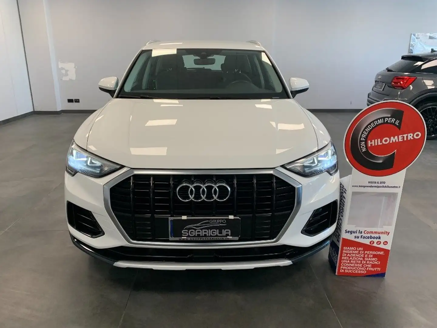 Audi Q3 35 TDI S tronic Automatico Advanced Blanc - 2