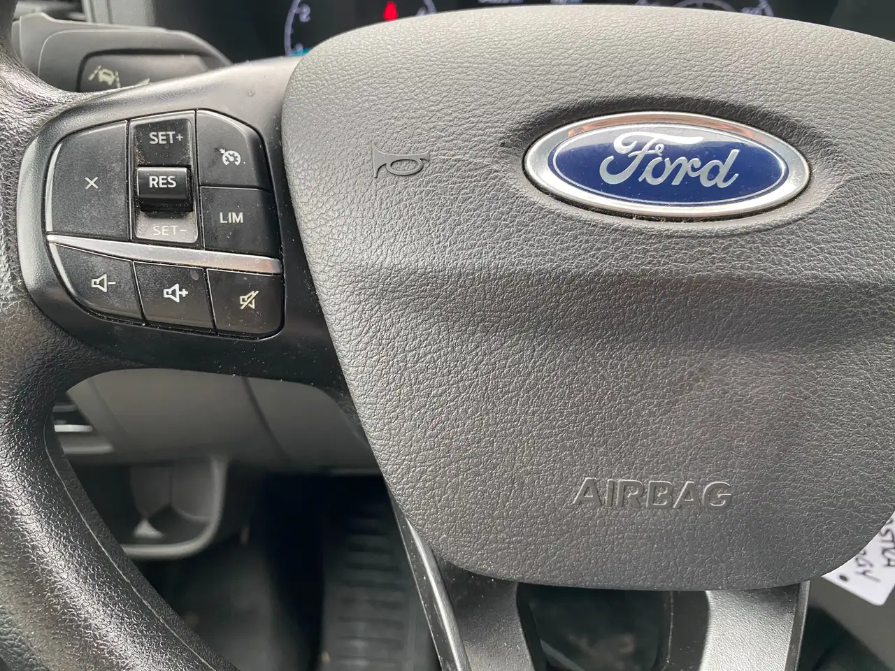Ford Transit снимка Ford Transit