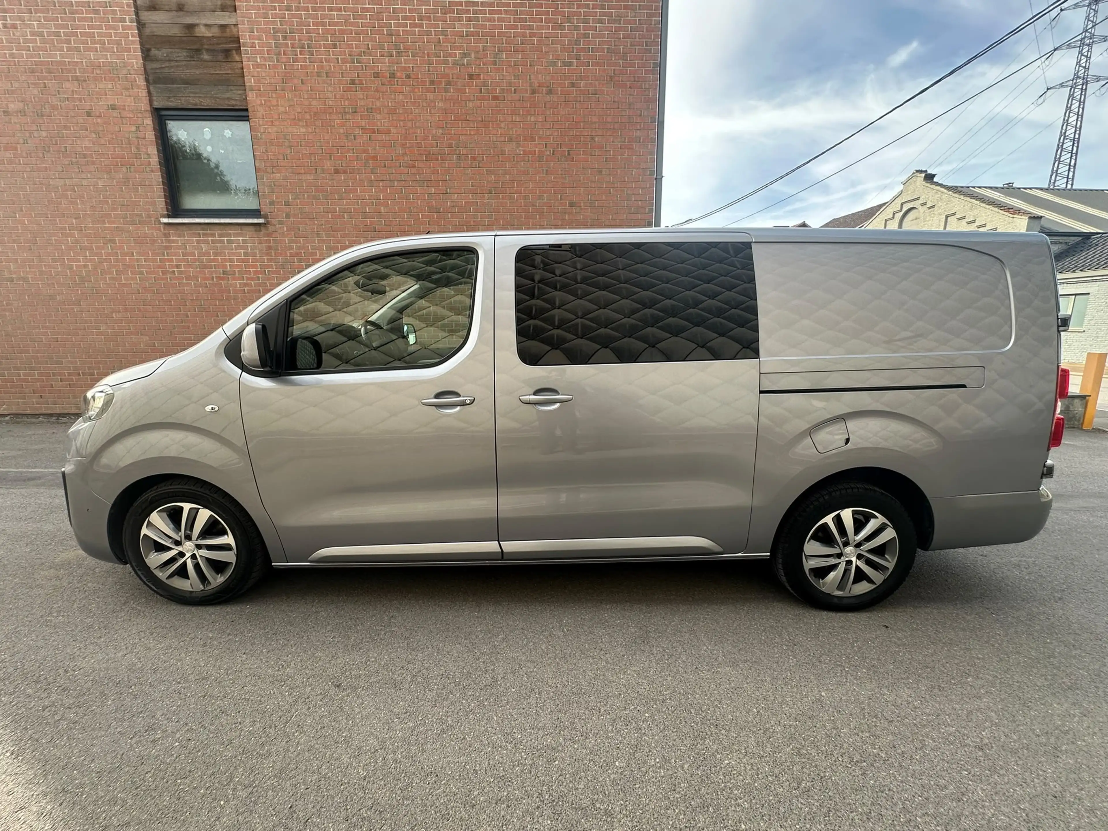 Peugeot Expert 2.0 BlueHDi L2 Standard Premium CU S — photo 4