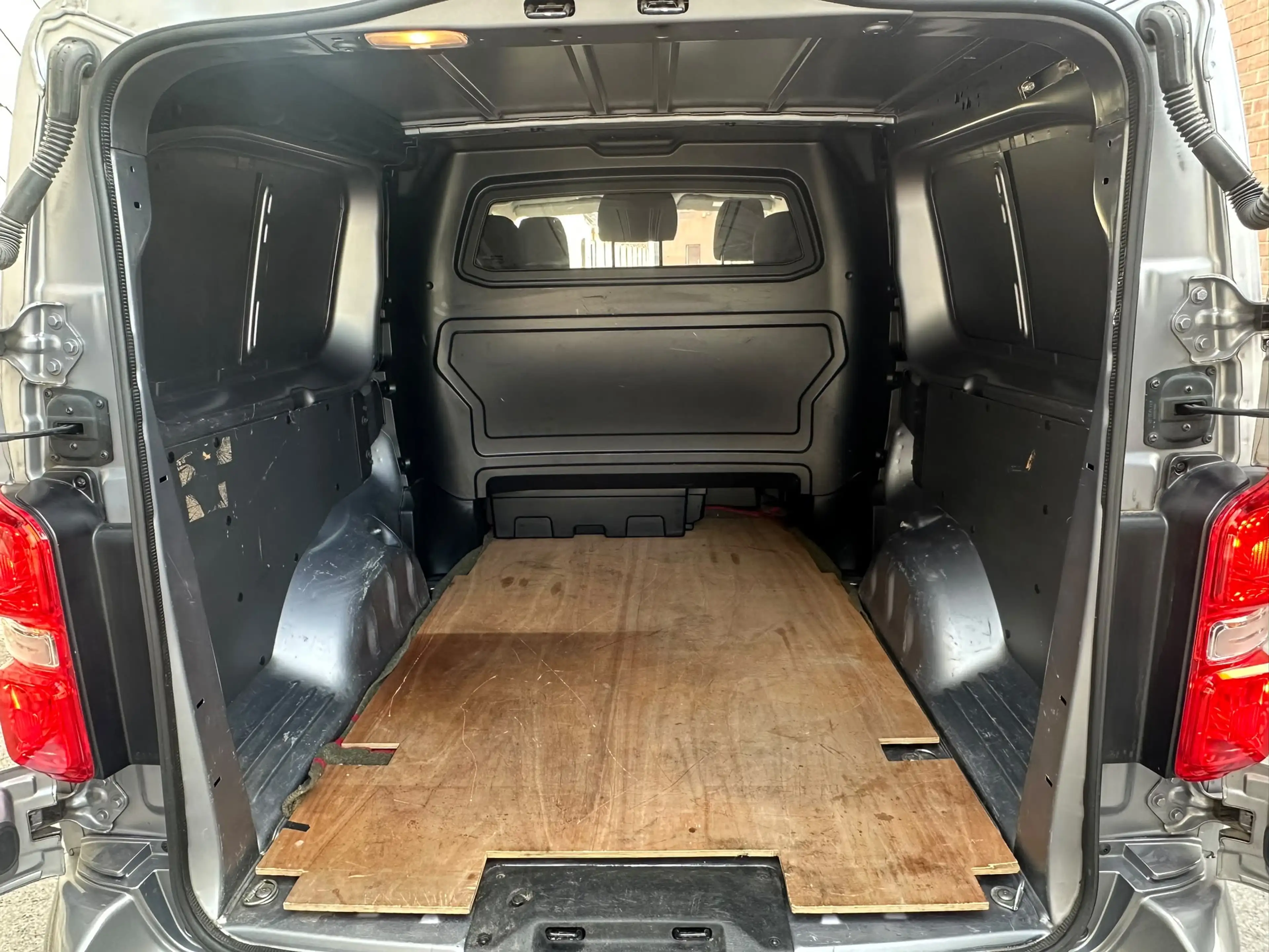 Peugeot Expert 2.0 BlueHDi L2 Standard Premium CU S — photo 15