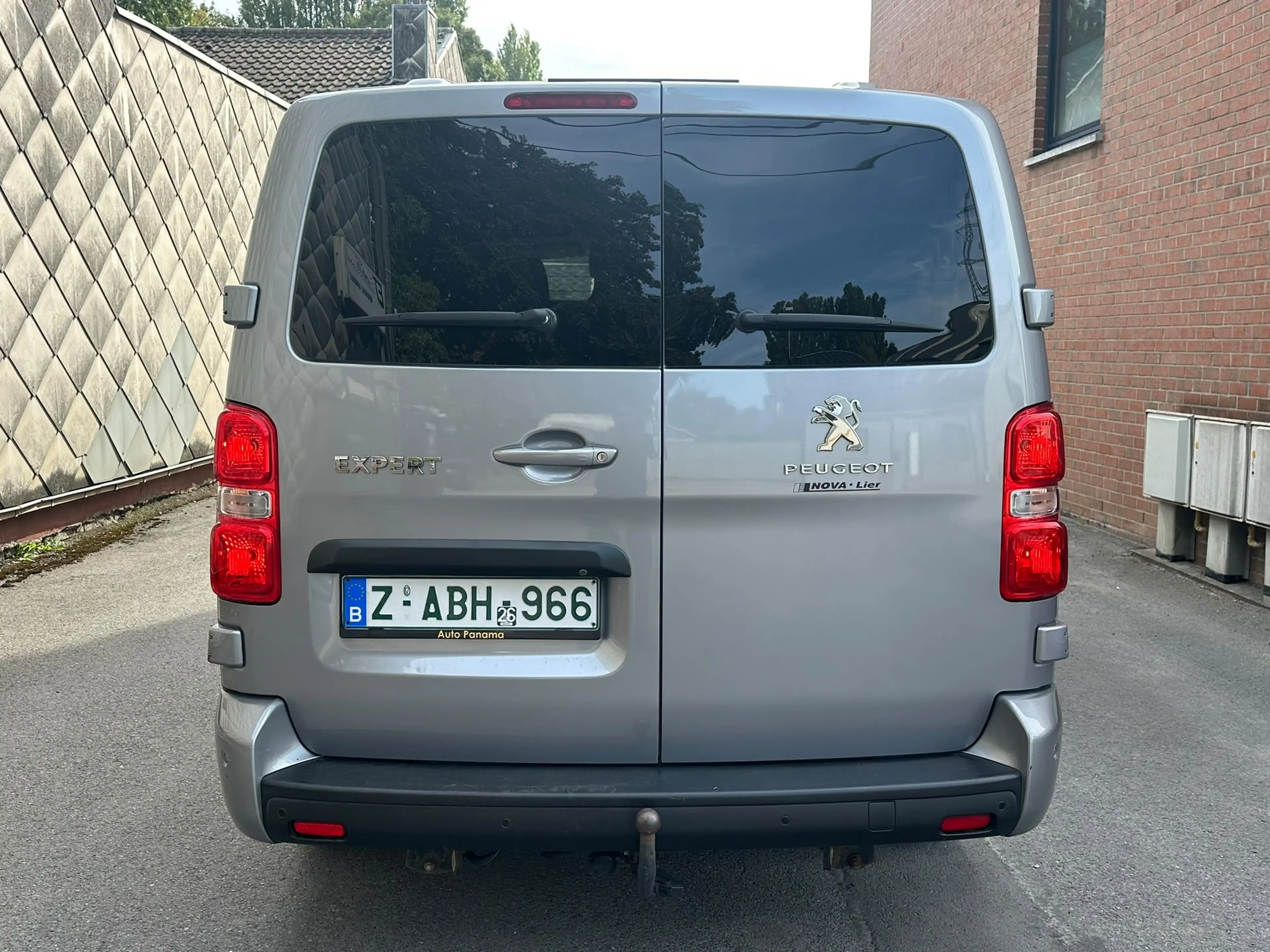 Peugeot Expert 2.0 BlueHDi L2 Standard Premium CU S — photo 6
