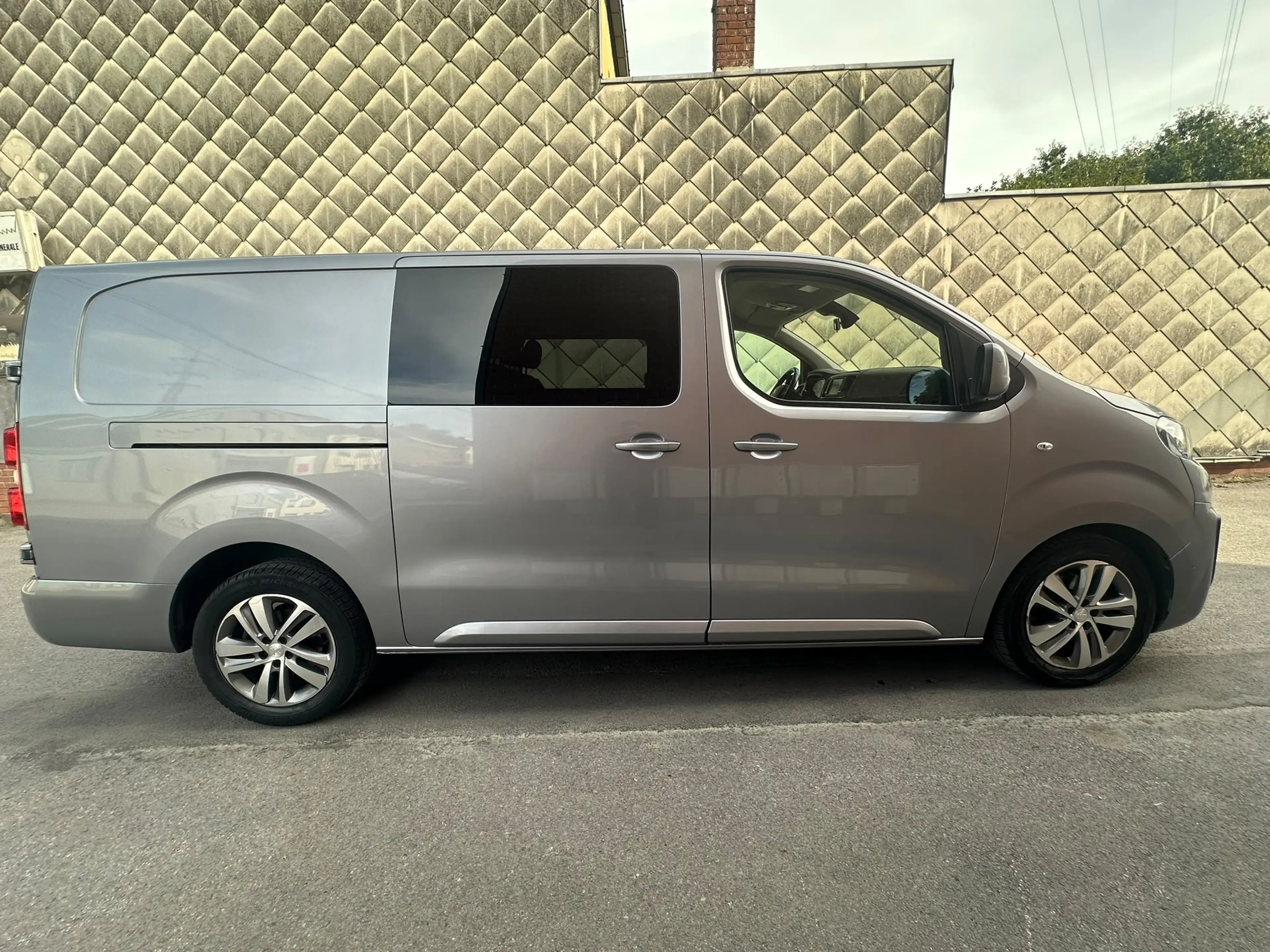 Peugeot Expert 2.0 BlueHDi L2 Standard Premium CU S — photo 5